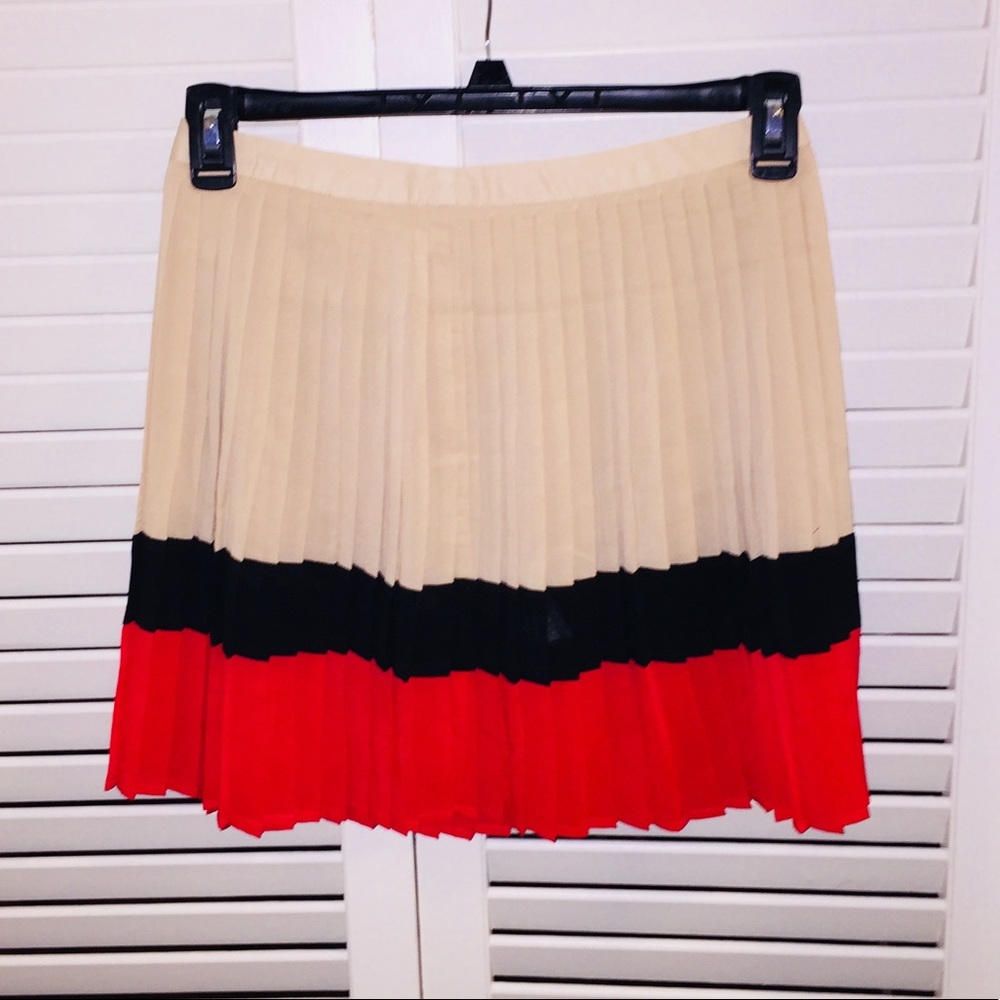 XXI Forever 21 Pleated Skirt